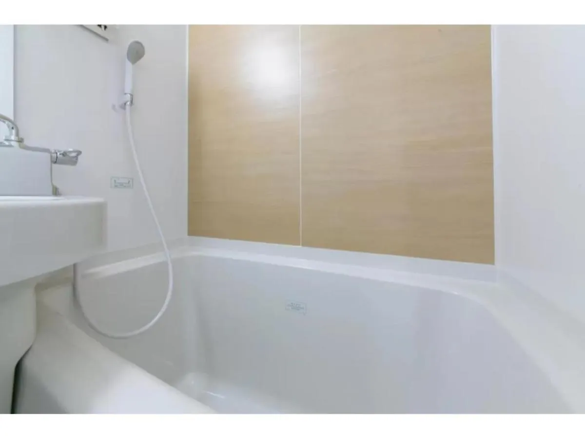 R&B Hotel Shin Osaka Kitaguchi - Vacation Stay 15205V 0*,  Japan