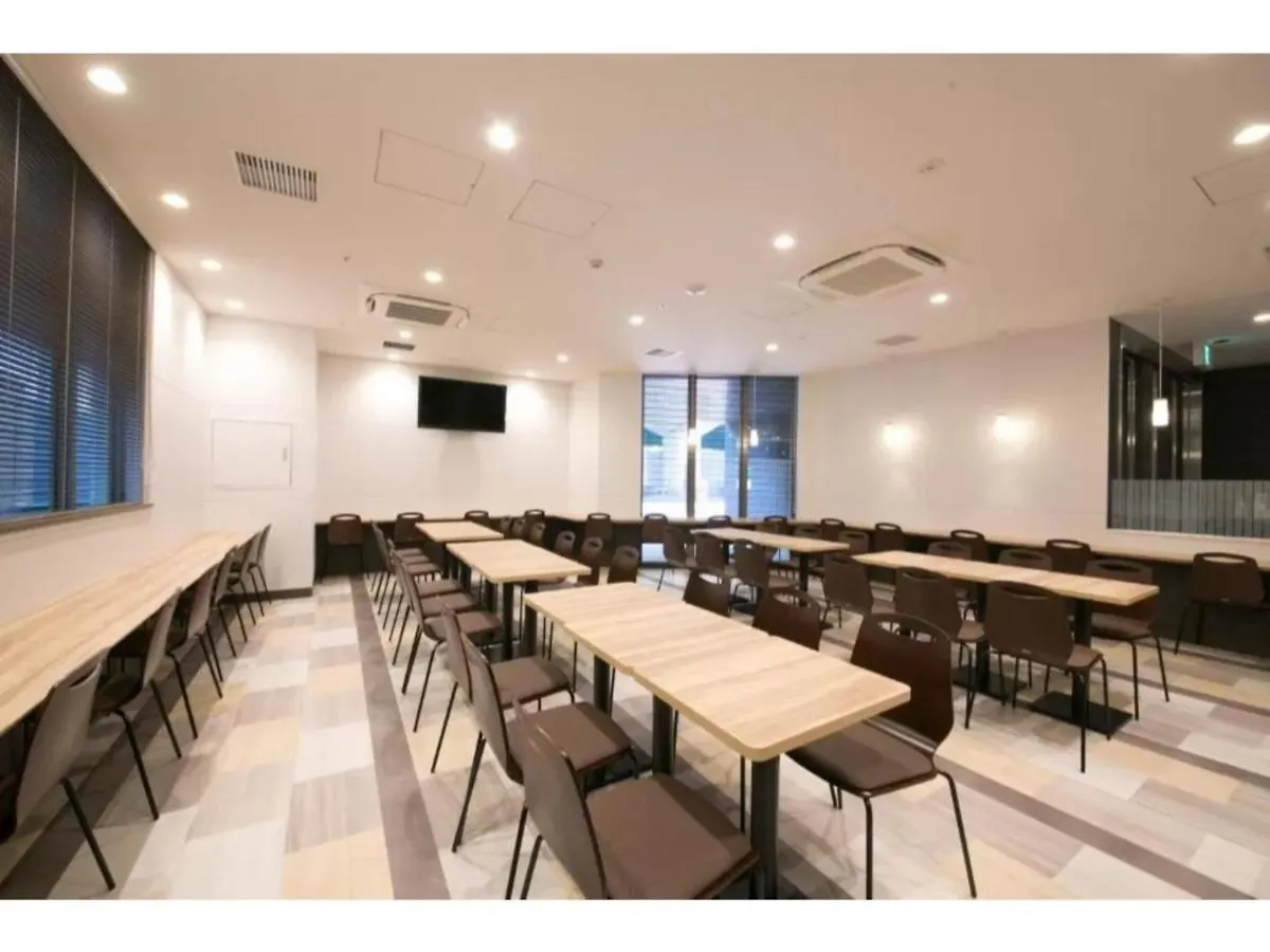 R&B Hotel Shin Osaka Kitaguchi - Vacation Stay 15205V 0*,  Japan